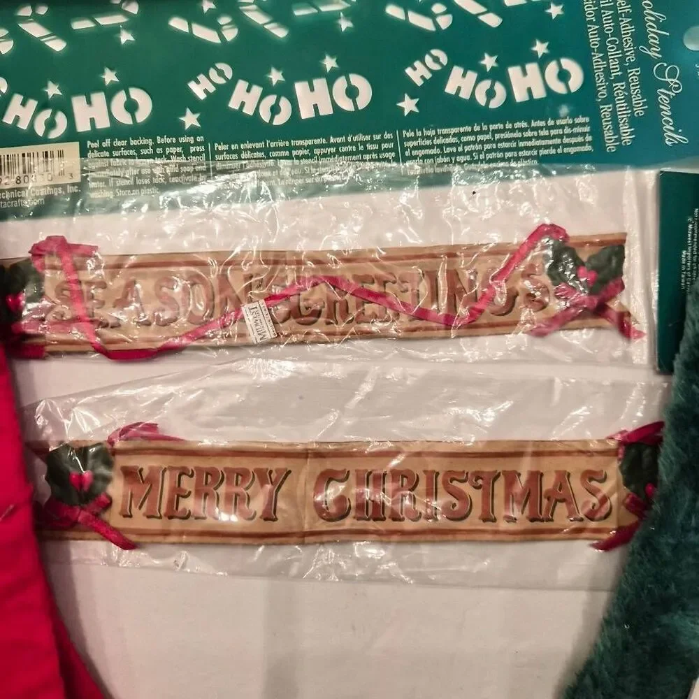 NWT Christmas X-Mas Holiday Stocking Decor Bundle Stencils Socks & Gloves